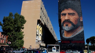 Dios Umano. Barrio de San Giovanni-Napoli. Foto carlos de Urabá III.jpg