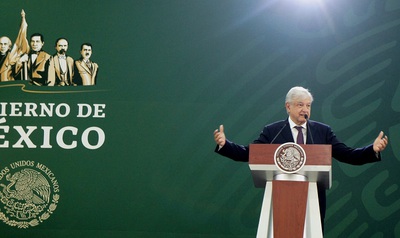 Rueda de prensa de AMLO en Guadalajara. Foto Carlos de Urabá VIII.JPG