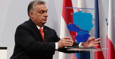 210618_orban_visegrad.jpg