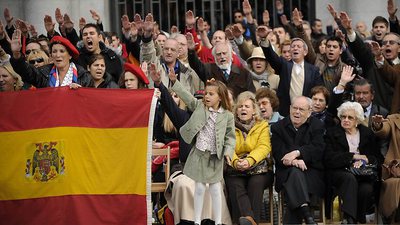 670201-spain-dictator-salute.jpg