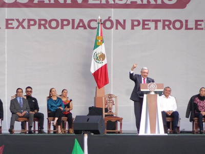 2- 85 aniversario de la expropiación del petroleo en México. Foto Carlos de Urabá.JPG