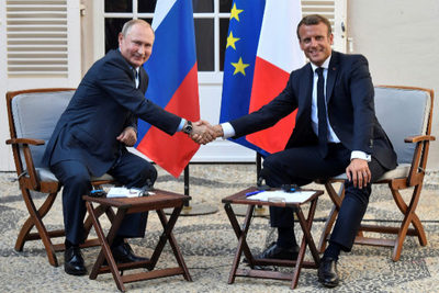 macron putin.jpg