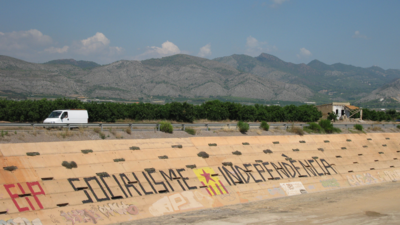 mural_castello_independencia_socialisme_2010_esquerra_independentista_plana_magdalena.png