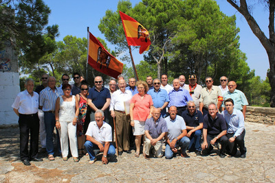 3. Foto de parte de los asistentes en el Coll del Moro..JPG