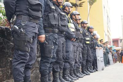 lima sur 3 ferreo cordon policial-a.JPG