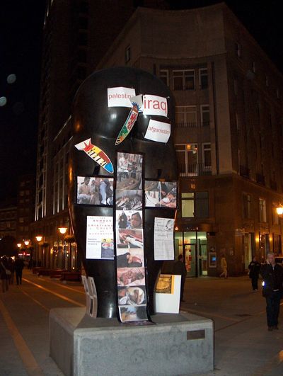 16 marzo 2006. el Culis Monumentálibus de ürculo contra la guerra.jpg