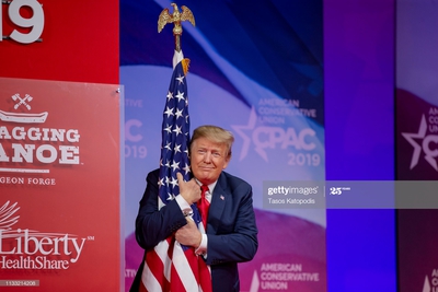 trump bandera..jpg