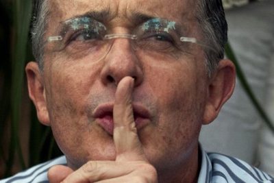 Uribe Vélez, el poder en la sombra.jpg