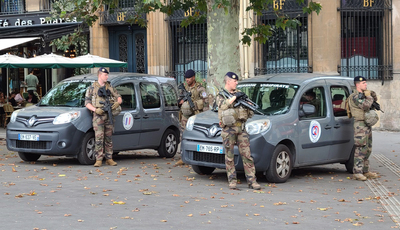 El sitio de Paris. Juegos olimpicos antiterroristas. Foto Carlos de Uraba.jpg