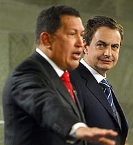 Venezuela Chavez con Zapatero en Moncloa.jpg