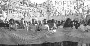 Marcha Terrabusi a la embajada yanki.jpg