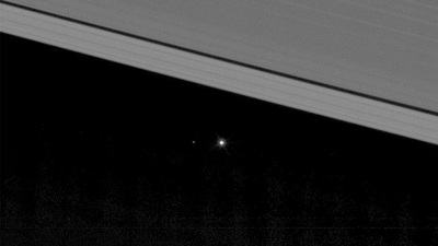 La-tierra_vista_desde_los_anillos_de_Saturno_sonda_cassini.jpg