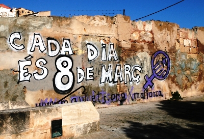 mural8març.JPG