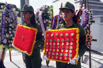 Condecoraciones de Pombo a lo largo de su vida militar. Foto Carlos de Urabá..JPG