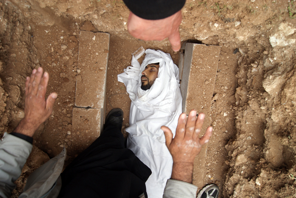 entierro de un martir del ELS. Deraa-Siria. 2011 Foto Calos de Uraba (2).JPG